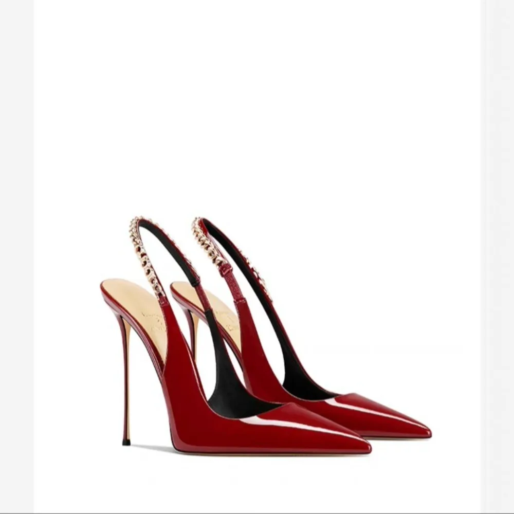 2025 New rear hollow toe sandals sexy ultra shallow mouth black red sole high heels for women slim heels plus size shoes
2025 New rear hollow toe sandals sexy ultra shallow mouth black red sole high heels for women slim heels plus size shoes