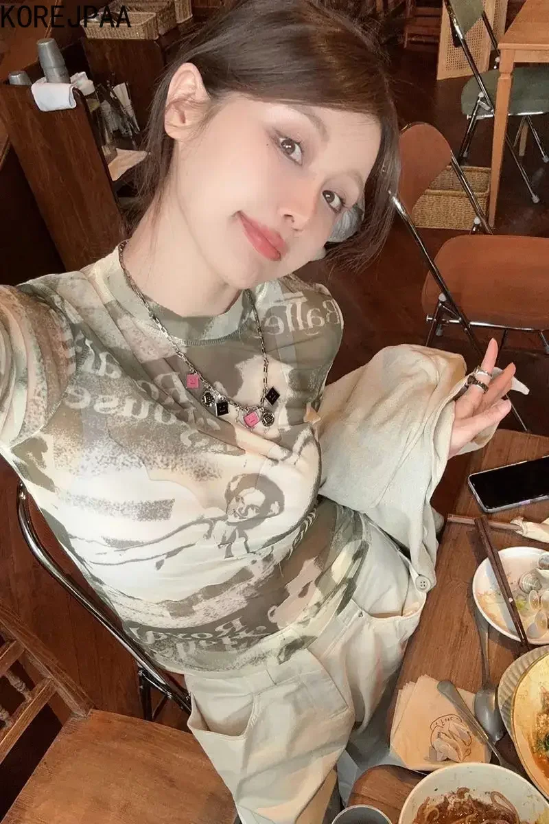 Korejpaa Women T Shirt 2025 Summer New America Retro Printed Long Sleeve Top Streetwear Casual Y2k Clothes Slimming Tees Trend
Korejpaa Women T Shirt 2025 Summer New America Retro Printed Long Sleeve Top Streetwear Casual Y2k Clothes Slimming Tees Trend