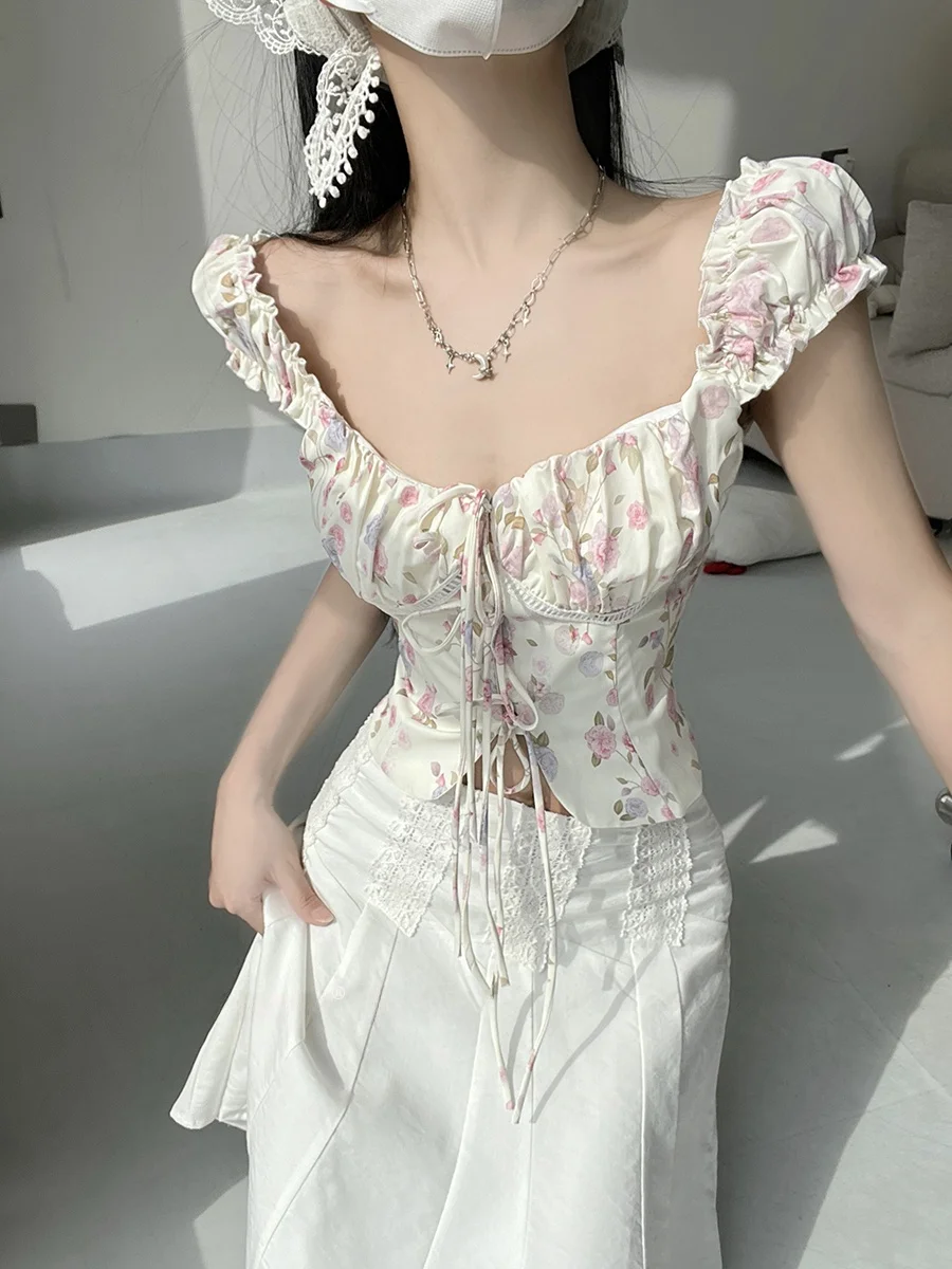 Retro Floral Print Square Neck Drawstring Women's Top Slim Fit Shoulder Strap Vest Shirt Cotton Village Brand Short Length
Retro Floral Print Square Neck Drawstring Women's Top Slim Fit Shoulder Strap Vest Shirt Cotton Village Brand Short Length