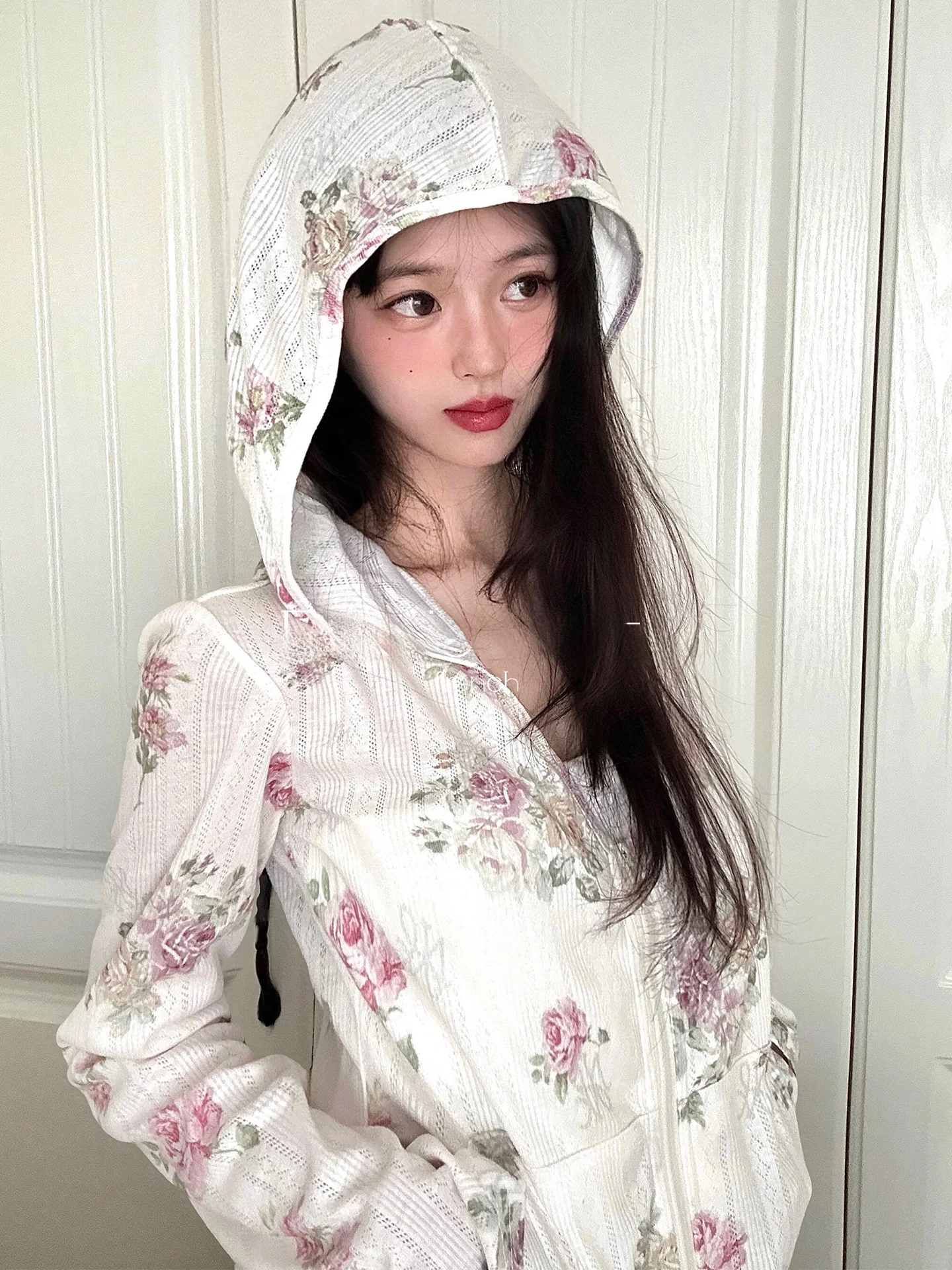 ROUJE KEFSS Lady Style Floral Print Zipper Hooded Open Cardigan Women's Early Autumn Thin Slimming Outerwear
ROUJE KEFSS Lady Style Floral Print Zipper Hooded Open Cardigan Women's Early Autumn Thin Slimming Outerwear