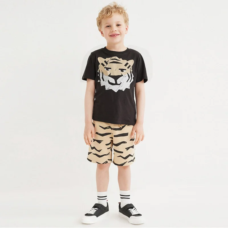 Summer Wear Fashion Children's Clothing24New ChildrenTT-shirt Cute Fashion Dinosaur Printed Two-Piece Suit Boy Short SleevetSuit
Summer Wear Fashion Children's Clothing24New ChildrenTT-shirt Cute Fashion Dinosaur Printed Two-Piece Suit Boy Short SleevetSuit