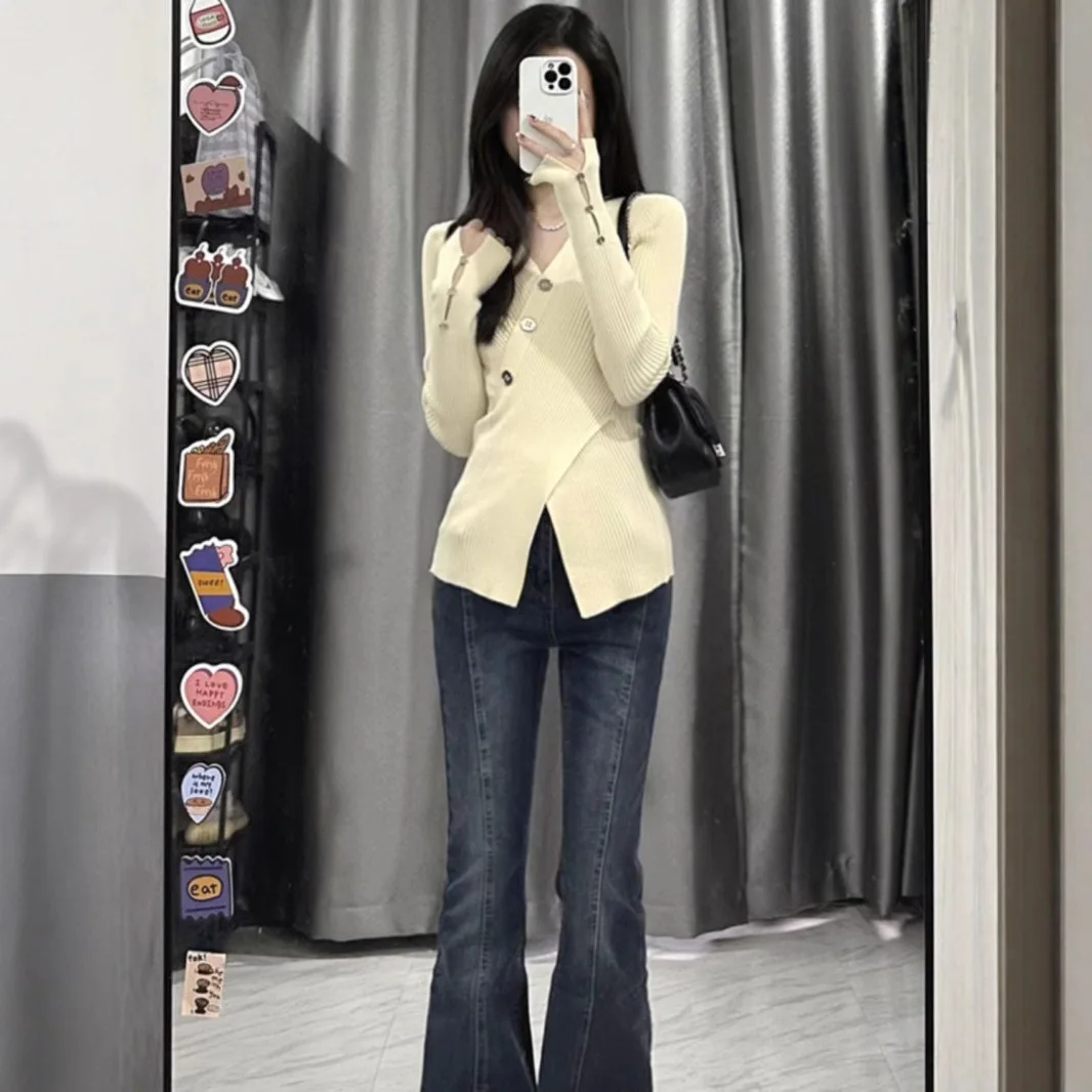 Slim Fit V-Neck Knitted Long Sleeve Sweater Cross A4 Waist Open Split Overhead Autumn Casual Soft Fine Yarn Color
Slim Fit V-Neck Knitted Long Sleeve Sweater Cross A4 Waist Open Split Overhead Autumn Casual Soft Fine Yarn Color