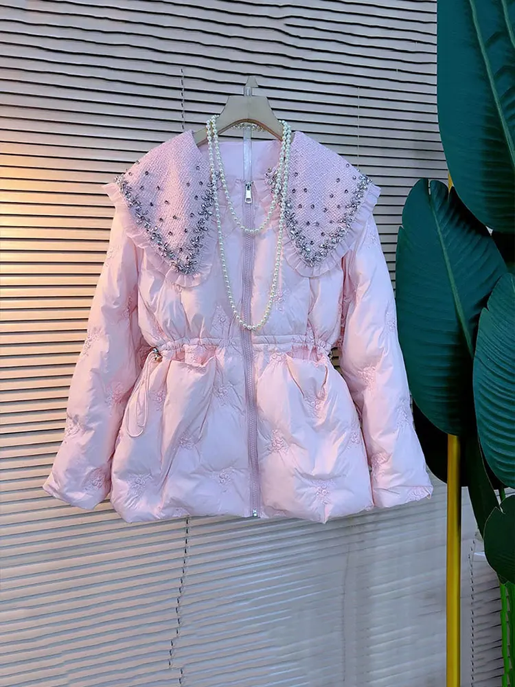 Winter Women's Rhinestone Ruffled Waist Coat New Diamond Lace Coat Loose Thick Cotton Coat New Fashion Jacket 2025
Winter Women's Rhinestone Ruffled Waist Coat New Diamond Lace Coat Loose Thick Cotton Coat New Fashion Jacket 2025