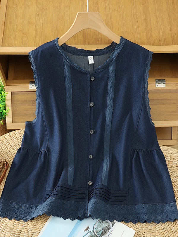 Summer New Loose Slimming Denim Vest Large Size Women's Fashion Lace Patchwork Sleeveless Layering Vest Casual Style
Summer New Loose Slimming Denim Vest Large Size Women's Fashion Lace Patchwork Sleeveless Layering Vest Casual Style
