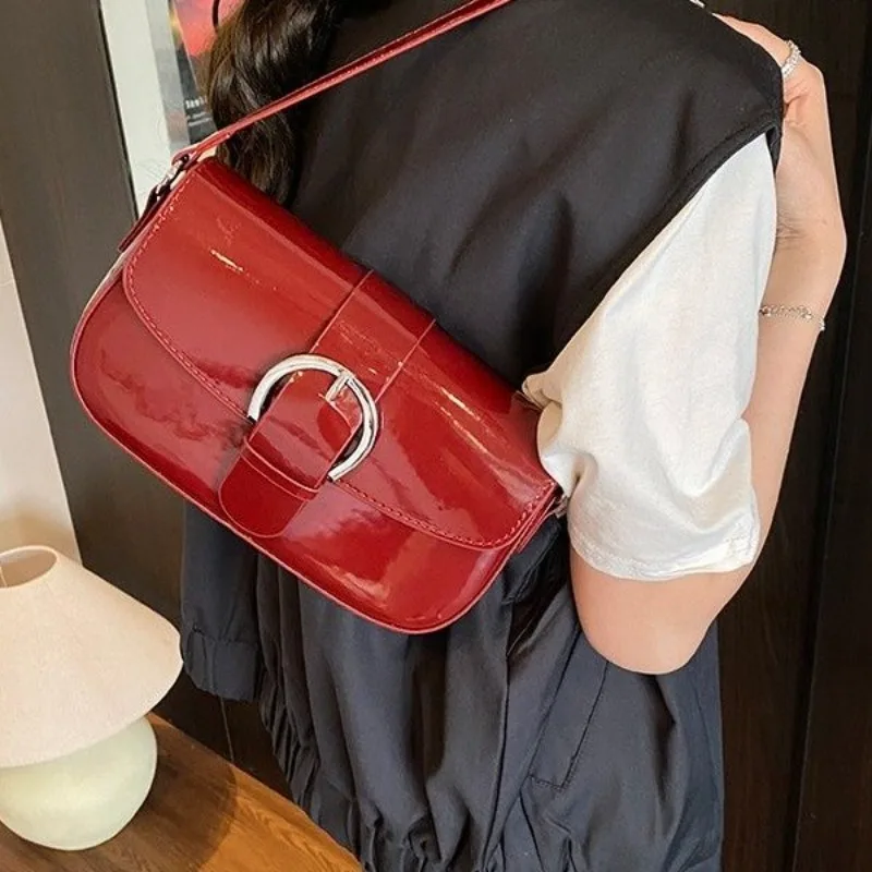Luxury Diaper Bag Ladies Shoulder Handbag Fashionable Designer Large Capacity Solid Color Casual Simple Vintage
Luxury Diaper Bag Ladies Shoulder Handbag Fashionable Designer Large Capacity Solid Color Casual Simple Vintage