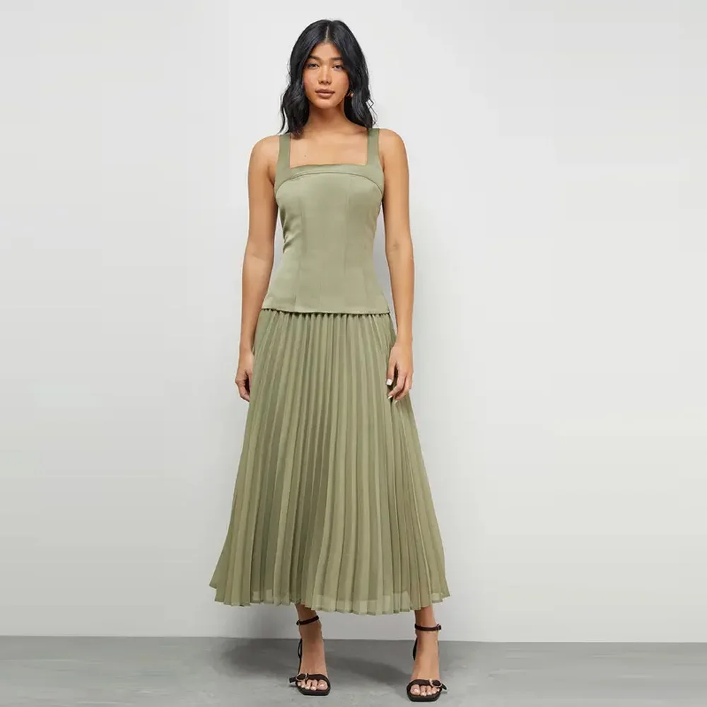 Customized Pleated-skirt A-Line Mother of The Bride Dress Sleeveless Prom Gown Exquisite Square Coller Wedding Guest Dresses
Customized Pleated-skirt A-Line Mother of The Bride Dress Sleeveless Prom Gown Exquisite Square Coller Wedding Guest Dresses