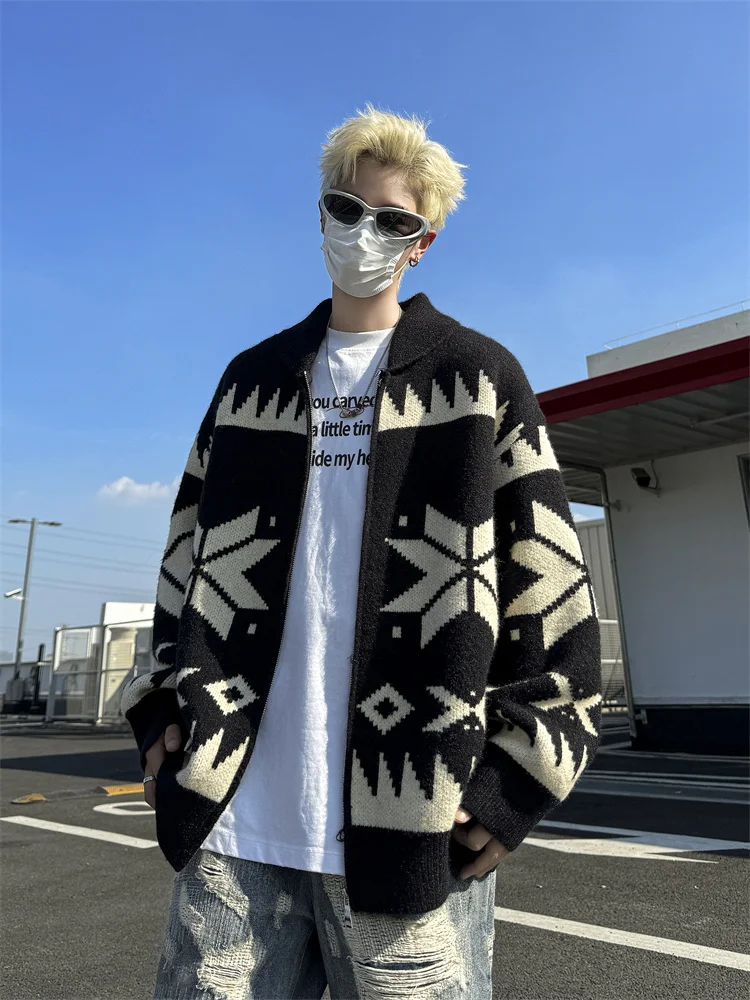 Американский вязаный свитер-куртка для мужчин, свободный крой, с воротником на молнии, повседневная куртка, модный свитер с длинными рукавами для пар
Американский вязаный свитер-куртка для мужчин, свободный крой, с воротником на молнии, повседневная куртка, модный свитер с длинными рукавами для пар