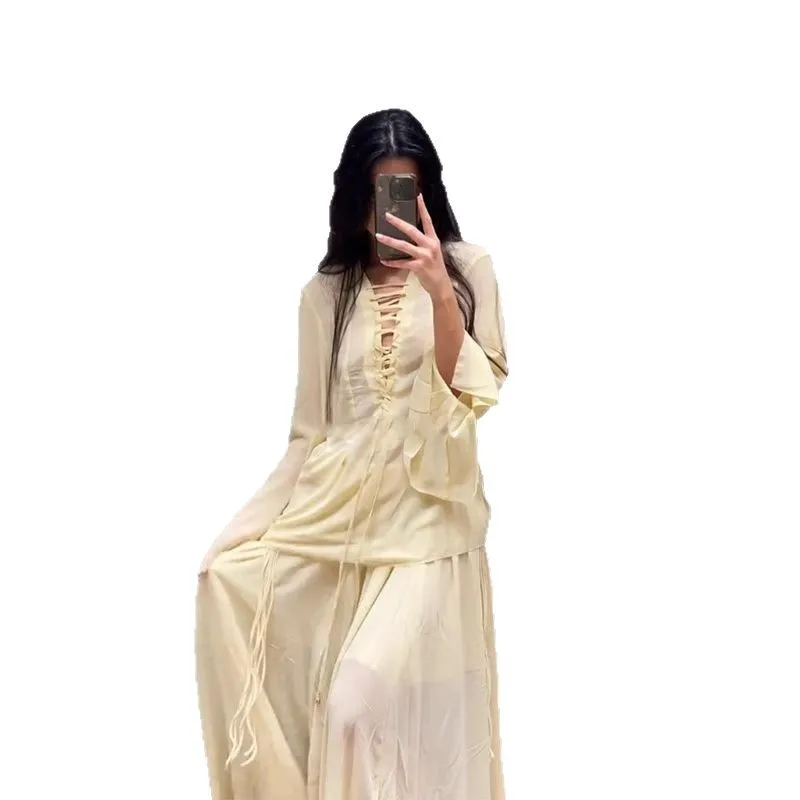 Comfortable and Casual Versatile V-neck Tie-front Chiffon Shirt for Spring and Summer of 2025 Women Tops Blouse
Comfortable and Casual Versatile V-neck Tie-front Chiffon Shirt for Spring and Summer of 2025 Women Tops Blouse