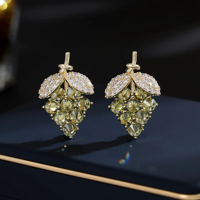 s925 silver spring and summer fresh temperament earrings French high-end niche simple and versatile fruit grape earrings
s925 silver spring and summer fresh temperament earrings French high-end niche simple and versatile fruit grape earrings