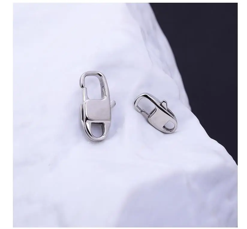 Stainless steel Cuban buckle 8-shaped buckle denim chain buckle lobster buckle titanium steel denim chain accessory
Stainless steel Cuban buckle 8-shaped buckle denim chain buckle lobster buckle titanium steel denim chain accessory