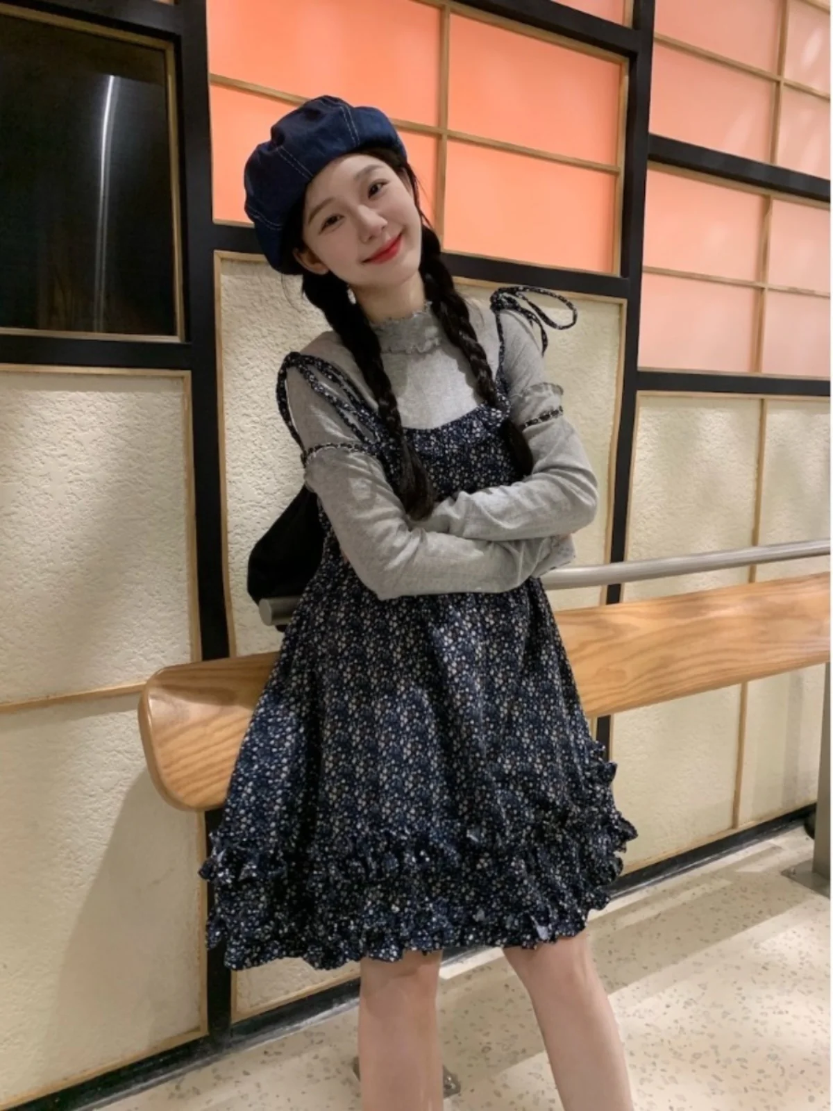 Новый модный женский комплект из двух предметов: кружевной топ с цветочным узором и длинными рукавами, осень 2023
Новый модный женский комплект из двух предметов: кружевной топ с цветочным узором и длинными рукавами, осень 2023