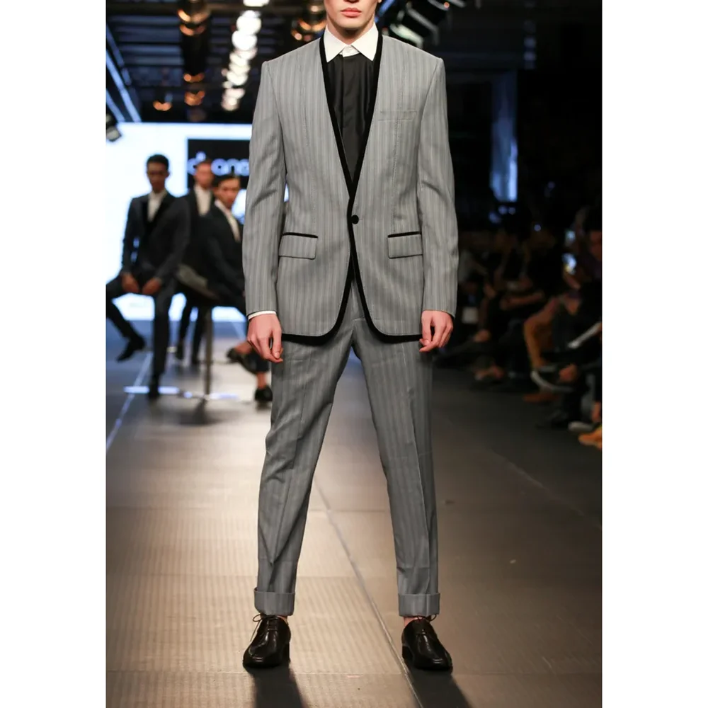 Men's Striped Suit Two-piece Set (Jacket+Pants)New V-neck Single Buckle Design Handsome Men's Clothing
Men's Striped Suit Two-piece Set (Jacket+Pants)New V-neck Single Buckle Design Handsome Men's Clothing