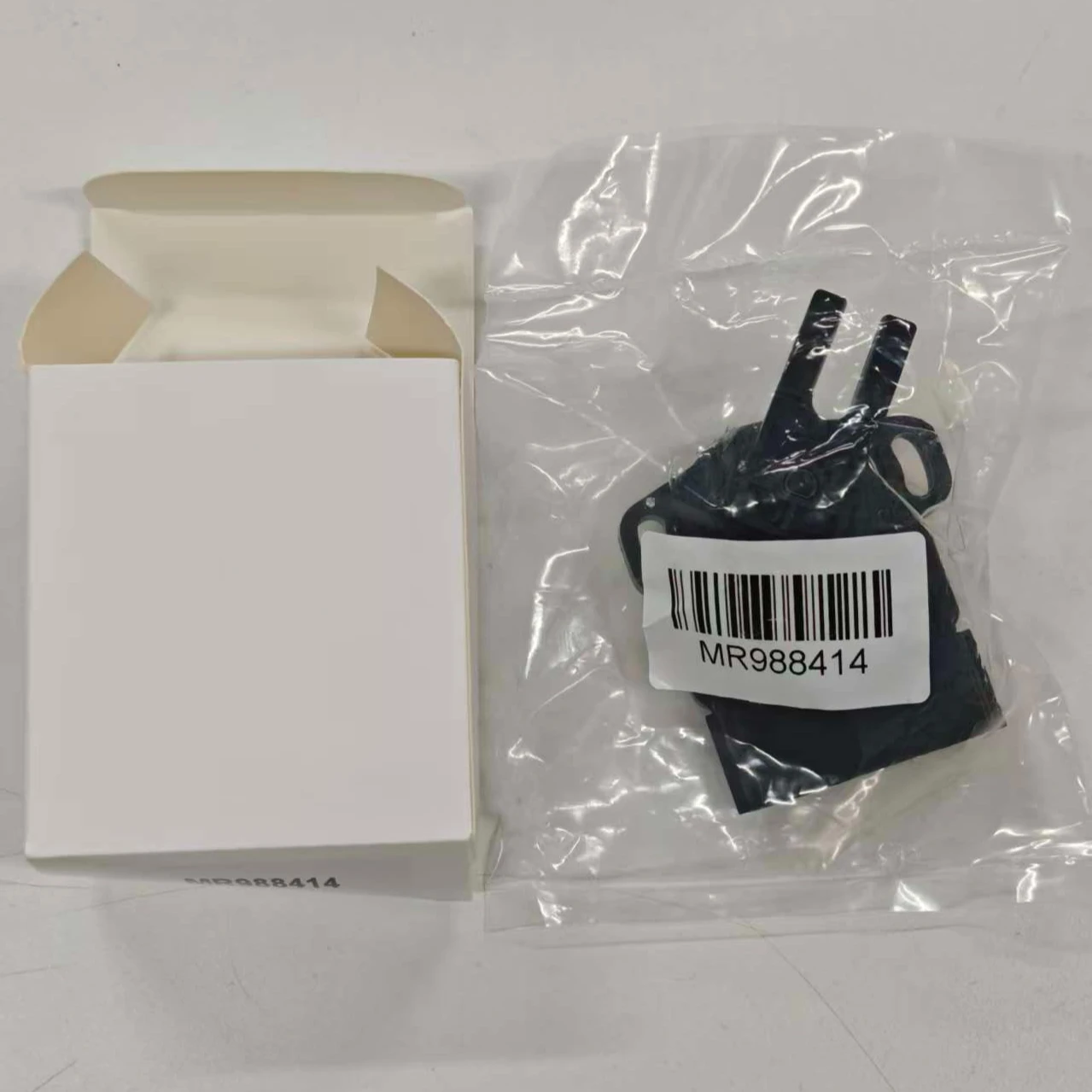MR988414 Throttle Position TPS Sensor For Mitsubishi Pajero Montero V60 V70 V73 V77W V75 3.8L Auto Accele 2000-2006 MR578791
MR988414 Throttle Position TPS Sensor For Mitsubishi Pajero Montero V60 V70 V73 V77W V75 3.8L Auto Accele 2000-2006 MR578791