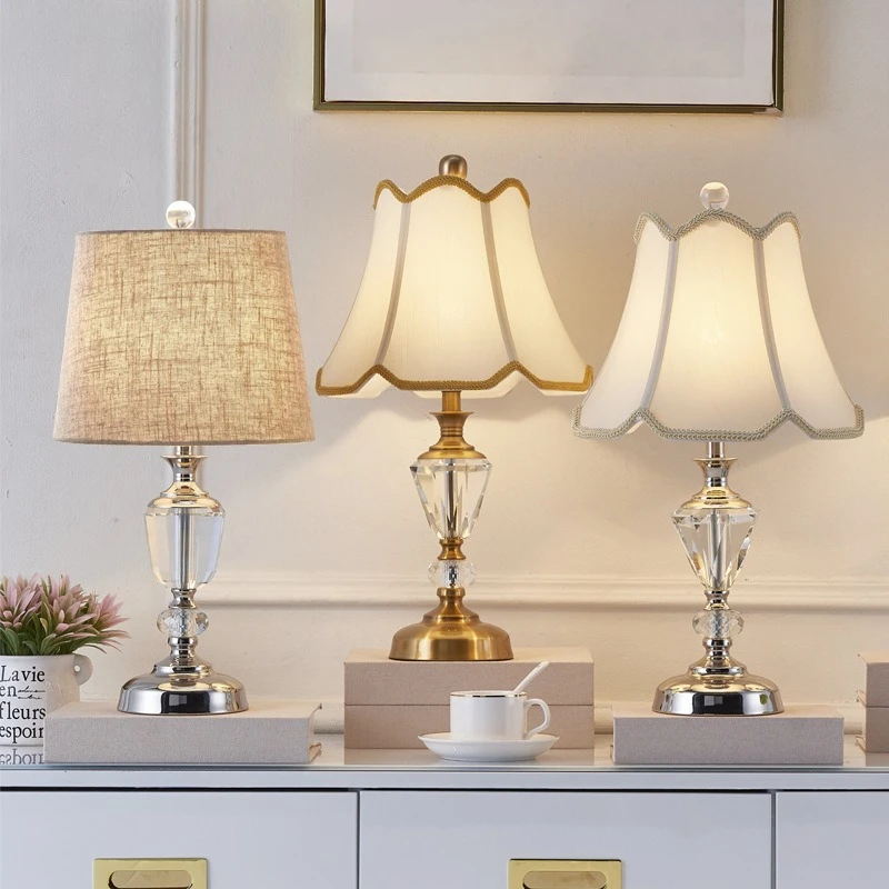European Luxury Crystal Base LED Floor Light for Bedroom Headbroad Hotel Living Room Study Reading Atmosphere Fabric Table Lamps
European Luxury Crystal Base LED Floor Light for Bedroom Headbroad Hotel Living Room Study Reading Atmosphere Fabric Table Lamps