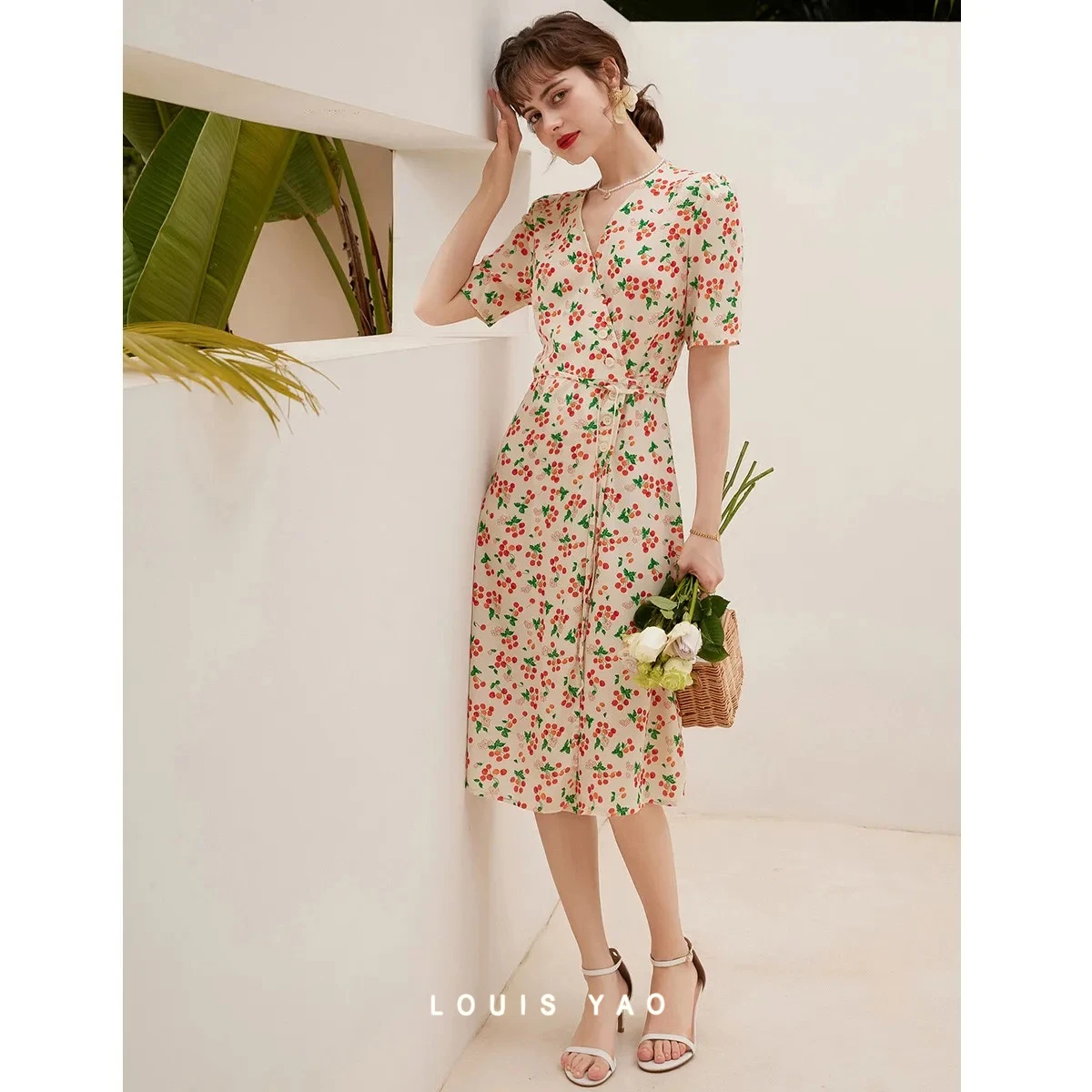 LOUIS YAO Cherry Print Women's Dresses 2026 Summer Sweet Elegant V Neck Lace Up Long Maxi Dress French Tea Dress for Woman
LOUIS YAO Cherry Print Women's Dresses 2026 Summer Sweet Elegant V Neck Lace Up Long Maxi Dress French Tea Dress for Woman