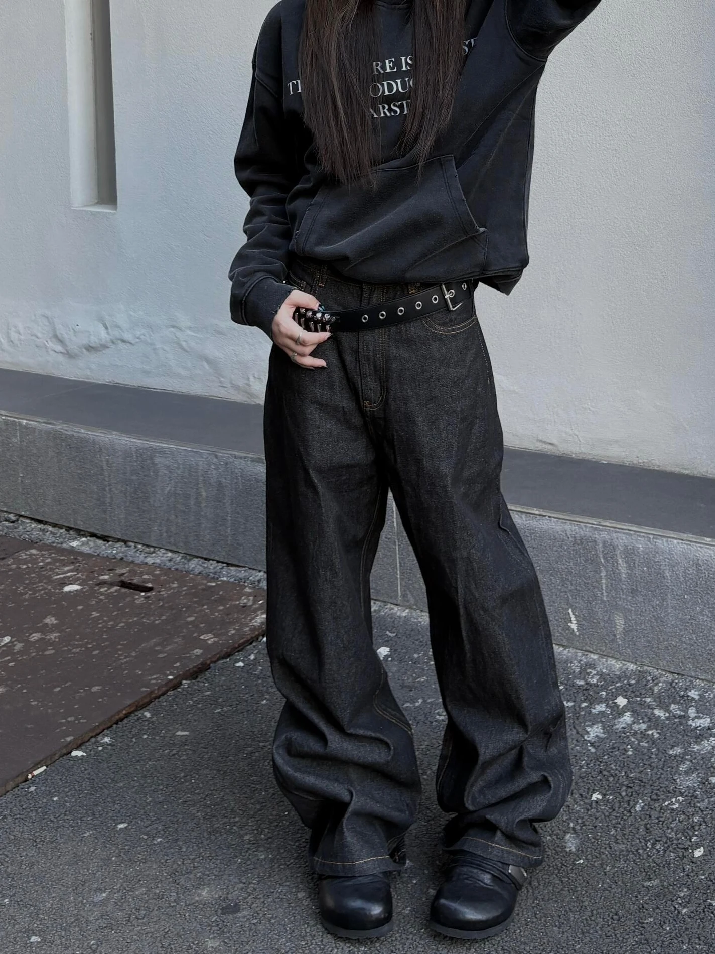 Американские прямые брюки с высокой талией, оригинальные синие джинсы, женские осенне-зимние свободные универсальные утягивающие широкие брюки
Американские прямые брюки с высокой талией, оригинальные синие джинсы, женские осенне-зимние свободные универсальные утягивающие широкие брюки