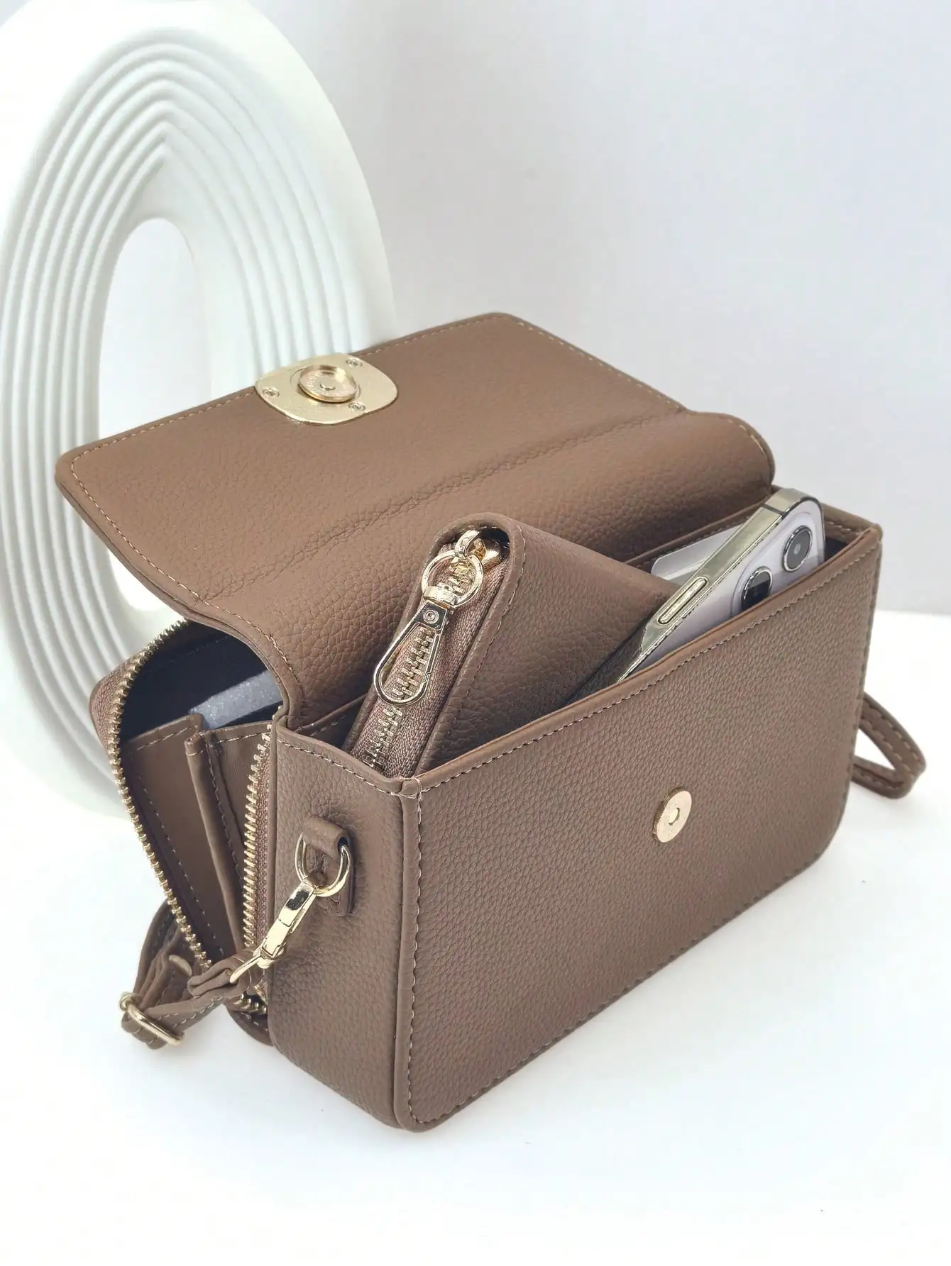 New Mini Crossbody Wallet, Fashion Embroidery, Soft Double Zipper, Multifunctional Large Capacity Phone Bag, Sweet Cute Delicate, Women Young Student Crossbody Bag, Suitable For Shopping, Dating, Gift Wallet, Phone Bag, Women Wallet, Clutch
New Mini Crossbody Wallet, Fashion Embroidery, Soft Double Zipper, Multifunctional Large Capacity Phone Bag, Sweet Cute Delicate, Women Young Student Crossbody Bag, Suitable For Shopping, Dating, Gift Wallet, Phone Bag, Women Wallet, Clutch