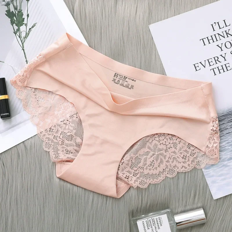 Women's Panties Sexy Lace Seamless Female Underwear Low-Rise Silk Lingerie Briefs Solid Color Breathable Underpants Lingerie
Women's Panties Sexy Lace Seamless Female Underwear Low-Rise Silk Lingerie Briefs Solid Color Breathable Underpants Lingerie