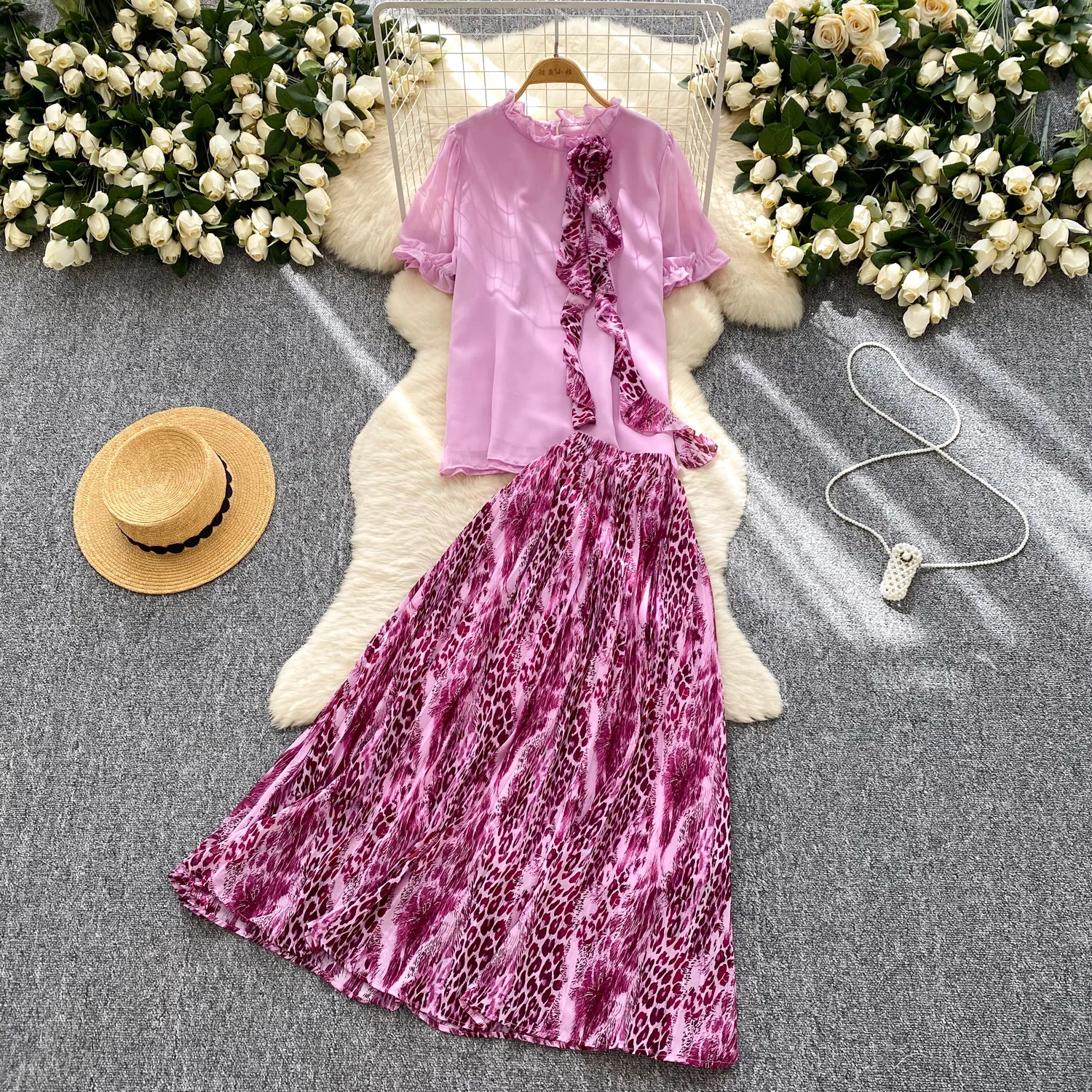 Sexy puff sleeve Three-dimensional leopard High Waist Dress Fairy A-line Dress Summer Vacation Vestidos Women Two Piece Set
Sexy puff sleeve Three-dimensional leopard High Waist Dress Fairy A-line Dress Summer Vacation Vestidos Women Two Piece Set