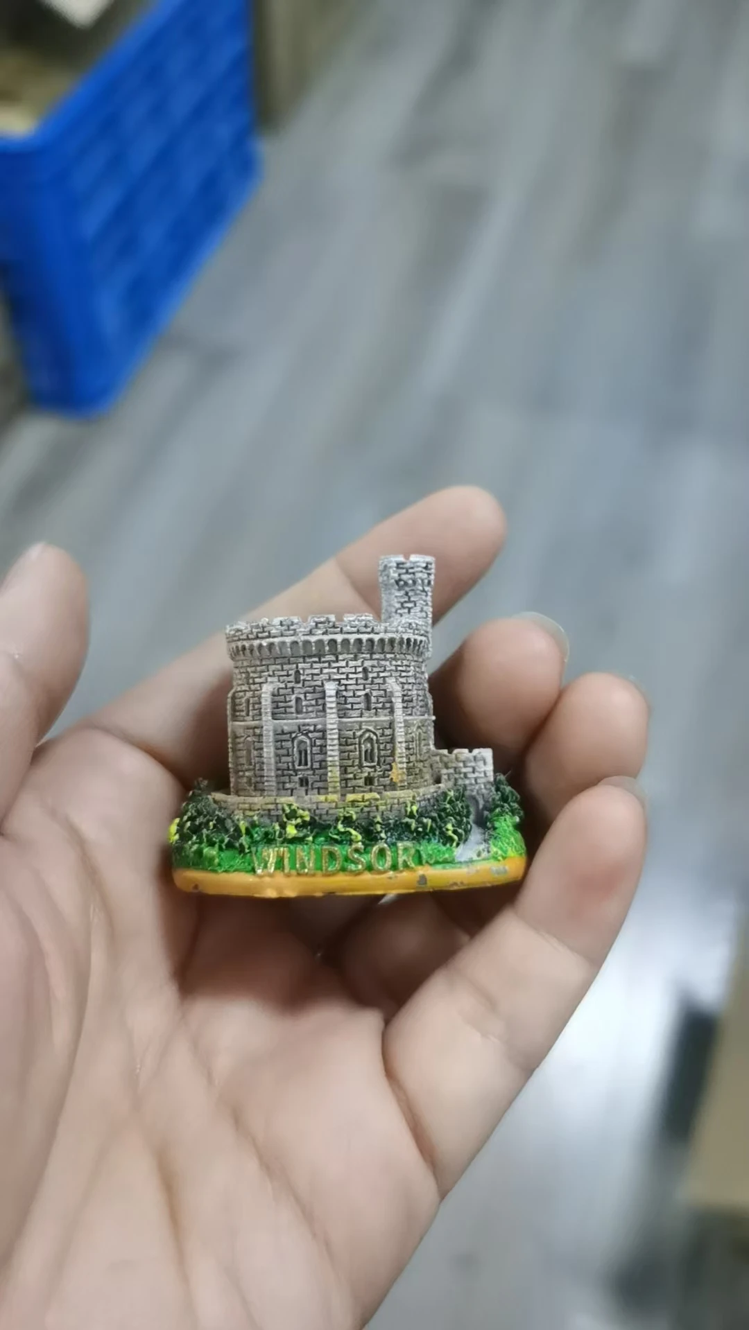 Resin figure mental psychological sand table game box court therapy man buidling windsor castle
Resin figure mental psychological sand table game box court therapy man buidling windsor castle