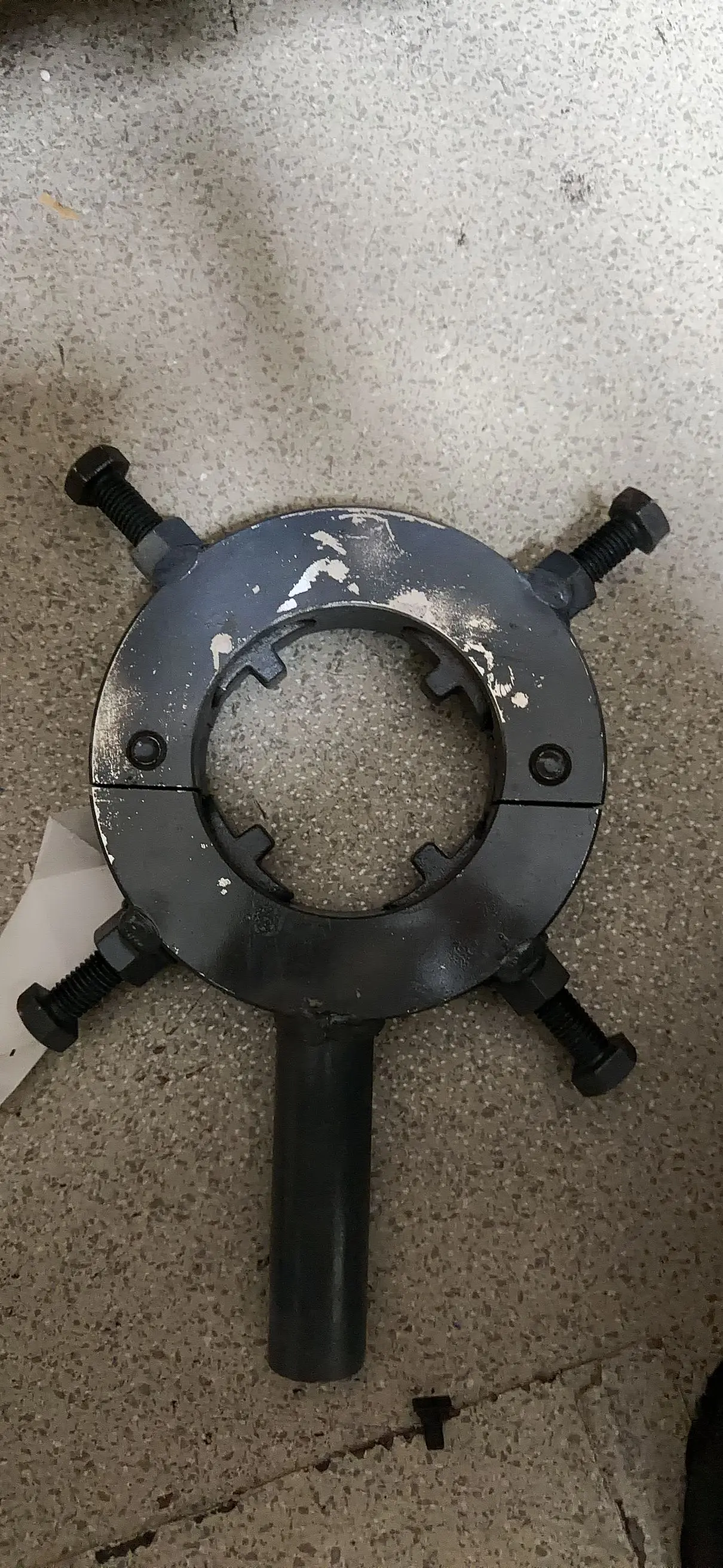 1PC Hydraulic Cylinder Disassembly and Assembly Wrench 3-jaw Wrench 3 Grab Cylinder Wrench Hydraulic Cylinder Wrench 145mm/170mm
1PC Hydraulic Cylinder Disassembly and Assembly Wrench 3-jaw Wrench 3 Grab Cylinder Wrench Hydraulic Cylinder Wrench 145mm/170mm