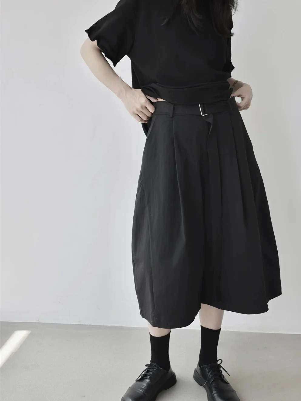 High Waist Loose Fit Casual Pants Women's Design Sensation Dark Style Eighteen Length Leisure Trousers Wide Leg Skirt Pants
High Waist Loose Fit Casual Pants Women's Design Sensation Dark Style Eighteen Length Leisure Trousers Wide Leg Skirt Pants