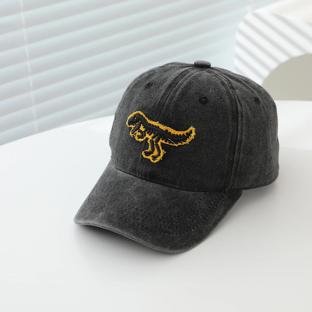 Solid-color patchwork embroidered dinosaur baseball cap, cotton, sweat-absorbent and breathable, casual baseball cap
Solid-color patchwork embroidered dinosaur baseball cap, cotton, sweat-absorbent and breathable, casual baseball cap