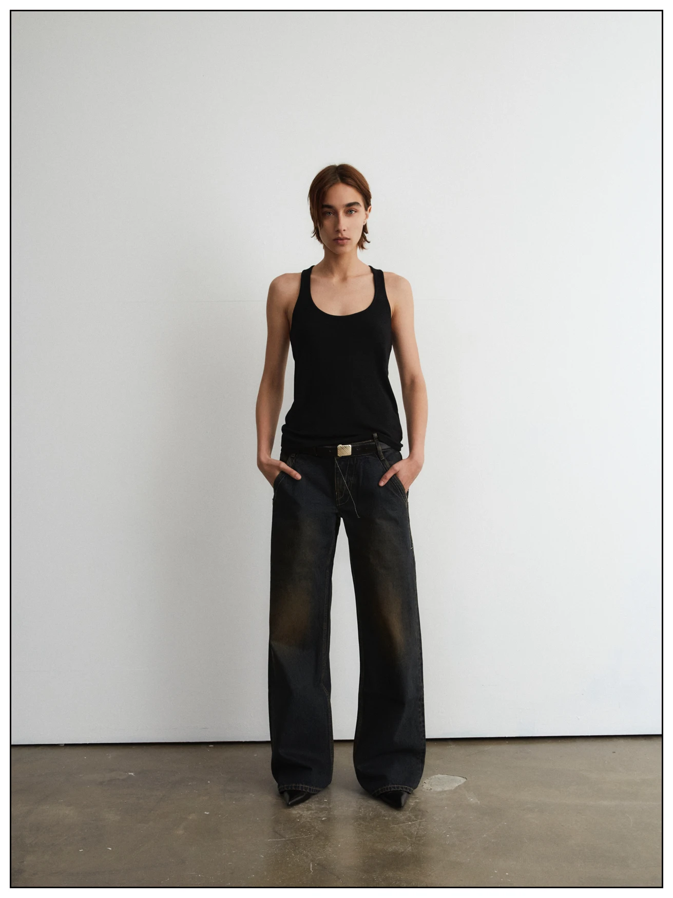 Джинсы Bla свободного кроя с эффектом потертости, из денима, на молнии, с широкими штанинами, для женщин в возрасте около 20 лет, на все сезоны, универсальные.
Джинсы Bla свободного кроя с эффектом потертости, из денима, на молнии, с широкими штанинами, для женщин в возрасте около 20 лет, на все сезоны, универсальные.