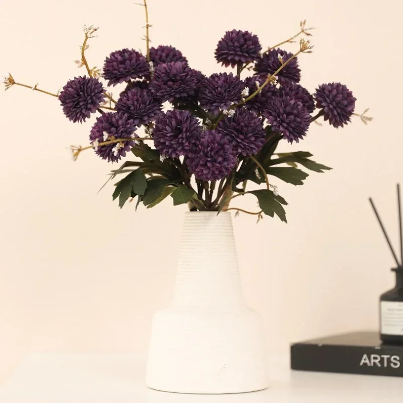 4pcs Simulated Ball Chrysanthemum Dandelion Bouquet Silk Fake Flowers Festival Party Decoration Red Dandelion Artificial Flower
4pcs Simulated Ball Chrysanthemum Dandelion Bouquet Silk Fake Flowers Festival Party Decoration Red Dandelion Artificial Flower