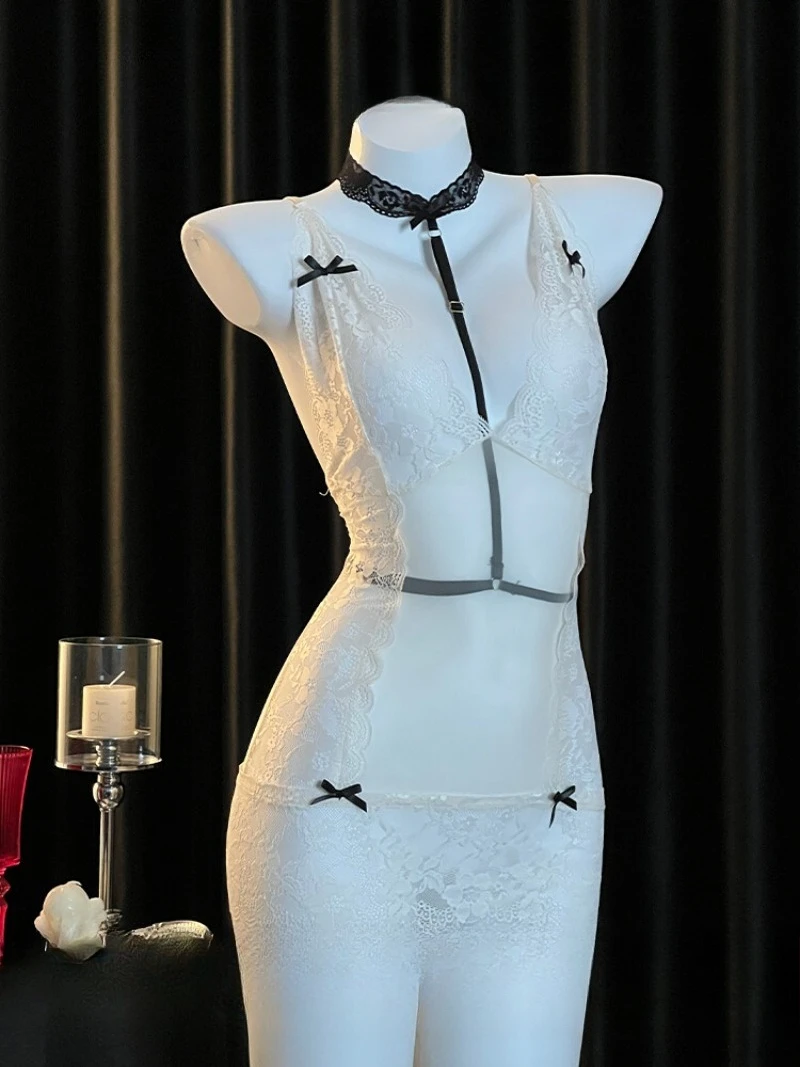 Pure Desire Beauty Deep V Halter Sleeping Dress,Feminine Lace Cutout See-Through Stunning Body-Hugging Dress,Ideal for Romantic
Pure Desire Beauty Deep V Halter Sleeping Dress,Feminine Lace Cutout See-Through Stunning Body-Hugging Dress,Ideal for Romantic