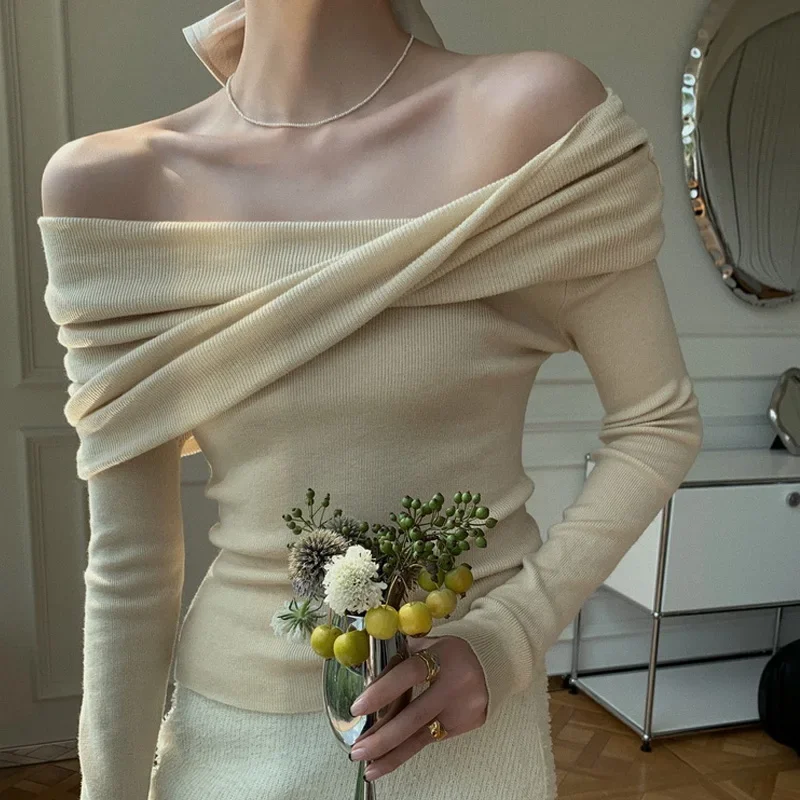 Spring Autumn New Fashion Solid Color Lady Tops Slim Fit Slash Neck Sweet Off Shoulder Loose Knitted Sweater for Women 31121
Spring Autumn New Fashion Solid Color Lady Tops Slim Fit Slash Neck Sweet Off Shoulder Loose Knitted Sweater for Women 31121