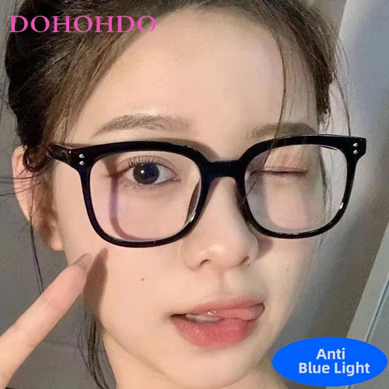 TR90 Classic Square Rivets Decoration Blue Light Blocking Glasses Women Fashion Designers Computer Eye Protection Eyewear Очки
TR90 Classic Square Rivets Decoration Blue Light Blocking Glasses Women Fashion Designers Computer Eye Protection Eyewear Очки