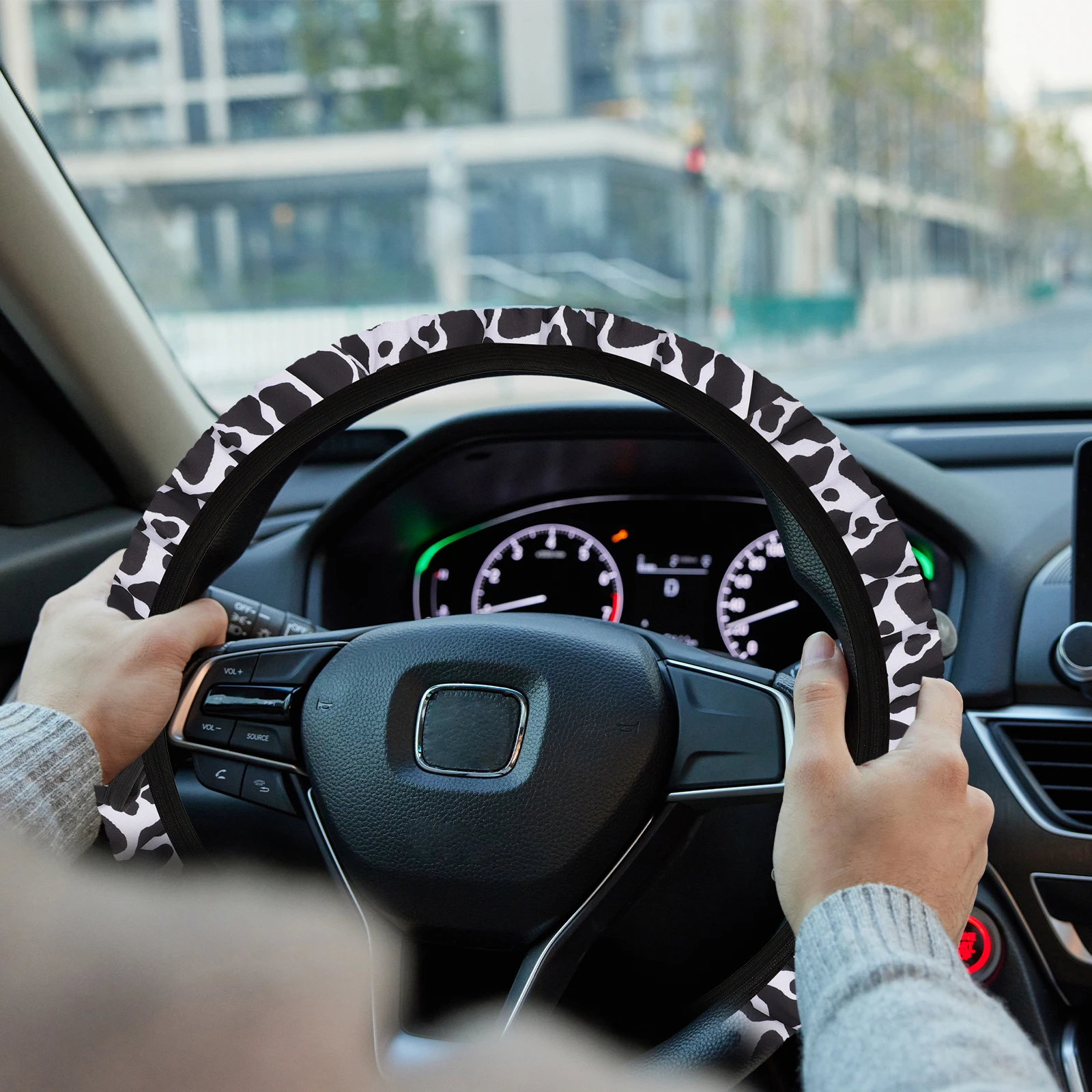 Steering Wheel Cover Car Coaster Cow Pattern Purple Fabric Covers Easy Install Durable Practical Long Use Car Interior
Steering Wheel Cover Car Coaster Cow Pattern Purple Fabric Covers Easy Install Durable Practical Long Use Car Interior