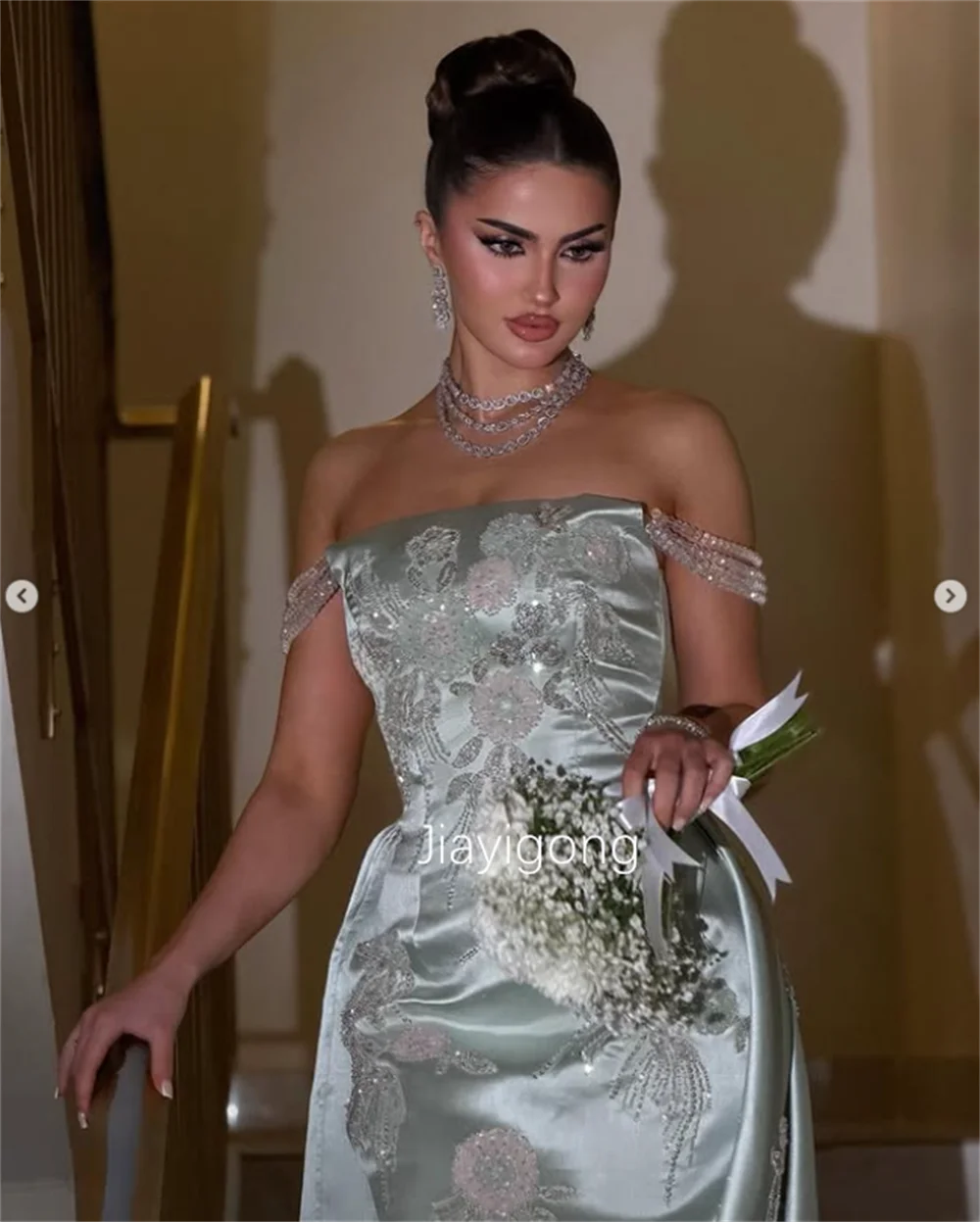 Customized Formal Charmeuse Pleat Pattern Sequined Straight Off-the-shoulder Long Bespoke Occasion Evening Dresses
Customized Formal Charmeuse Pleat Pattern Sequined Straight Off-the-shoulder Long Bespoke Occasion Evening Dresses