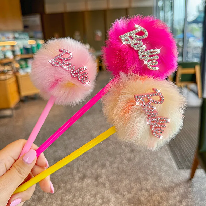 1/3Pcs Set Barbie Crystal font Colorful Plush Ball Gel Pen Cute Cartoon Barbie Pink Ballpoint Student Stationery Supplies
1/3Pcs Set Barbie Crystal font Colorful Plush Ball Gel Pen Cute Cartoon Barbie Pink Ballpoint Student Stationery Supplies