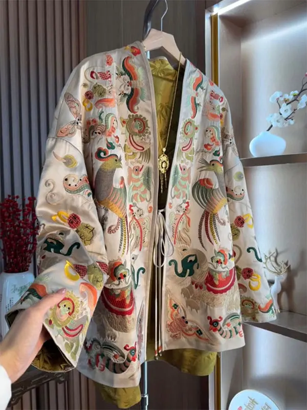 New Chinese Style Women's Luxury Embroidery Jacket Heavy Work Embroidery Long Sleeve round Neckline Loose Fit Autumn Top
New Chinese Style Women's Luxury Embroidery Jacket Heavy Work Embroidery Long Sleeve round Neckline Loose Fit Autumn Top