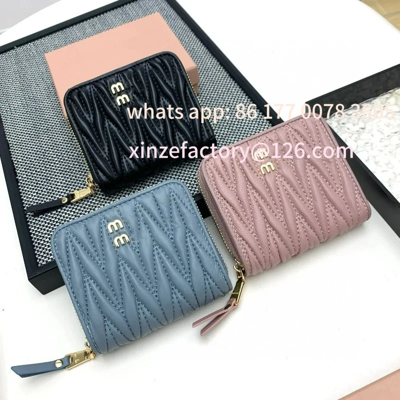 Customizable Mini Folded Wallet Women's Fashion Short Coin Purse Bifold Card Holder Multi-Functional Leather Wallet City Simple
Customizable Mini Folded Wallet Women's Fashion Short Coin Purse Bifold Card Holder Multi-Functional Leather Wallet City Simple