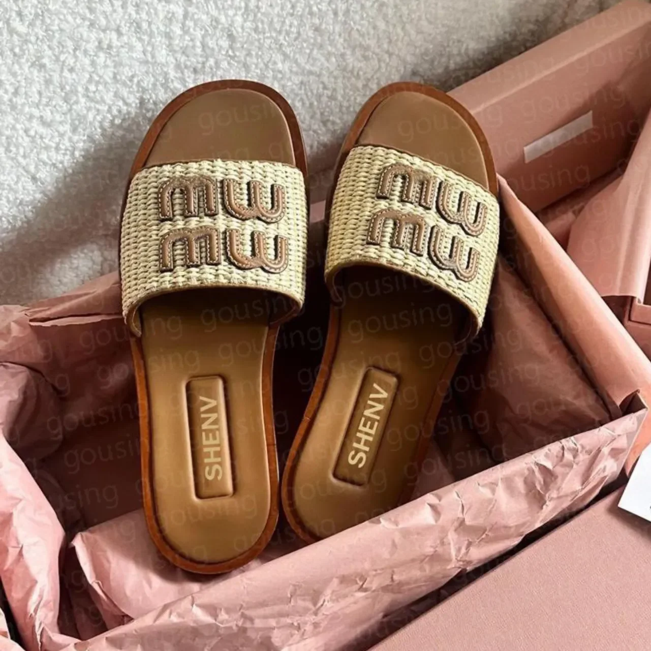 Designer Sandals Summer Beach sandal Patch Raffia Straw Crochet Matelasse Nappa Leather Slides Luxury Women Slippers Outfit Leat
Designer Sandals Summer Beach sandal Patch Raffia Straw Crochet Matelasse Nappa Leather Slides Luxury Women Slippers Outfit Leat