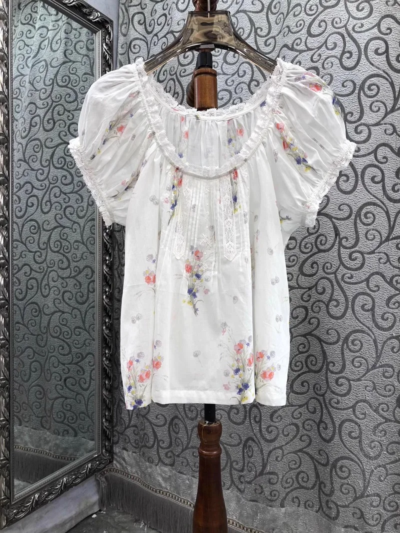 2024 Summer Fashion Tops High Quality Blouses Women U Neck Sweet Little Floral Print Lace Patchwork Short Sleeve White Tops
2024 Summer Fashion Tops High Quality Blouses Women U Neck Sweet Little Floral Print Lace Patchwork Short Sleeve White Tops