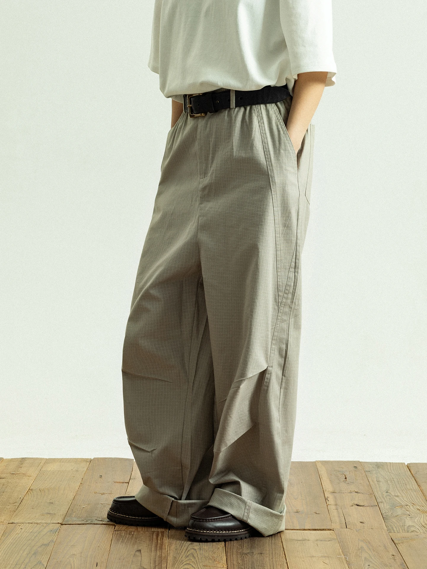 GoodNorth Casual Loose Slimming Knife-Shape Pants Men Women Neutral Style Spring Folded Cotton Straight Leg Trousers
GoodNorth Casual Loose Slimming Knife-Shape Pants Men Women Neutral Style Spring Folded Cotton Straight Leg Trousers