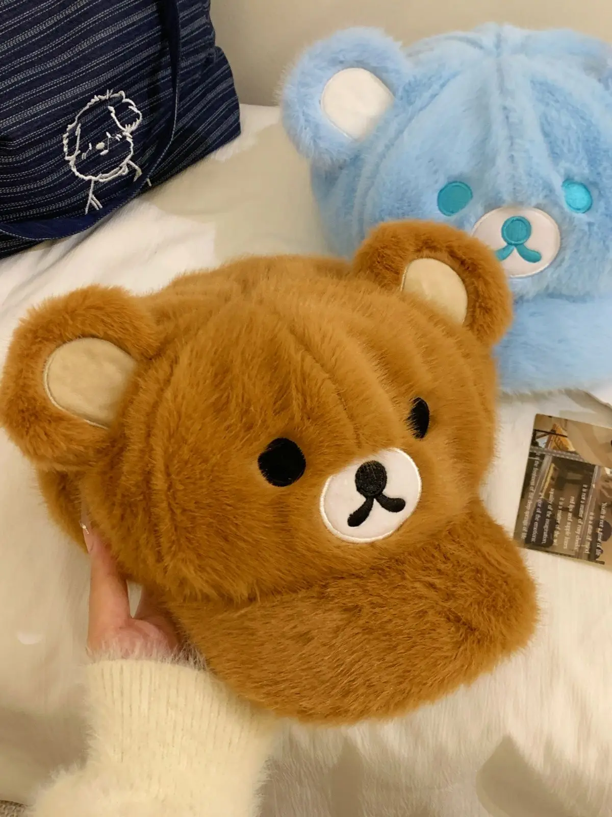 Плюшевая кепка Rilakkumas с рисунком Kawaii Korilakkuma, зимняя теплая бейсбольная кепка с вышивкой для девочек и мальчиков, мужчин и женщин, регулируемые плоские шапки
Плюшевая кепка Rilakkumas с рисунком Kawaii Korilakkuma, зимняя теплая бейсбольная кепка с вышивкой для девочек и мальчиков, мужчин и женщин, регулируемые плоские шапки