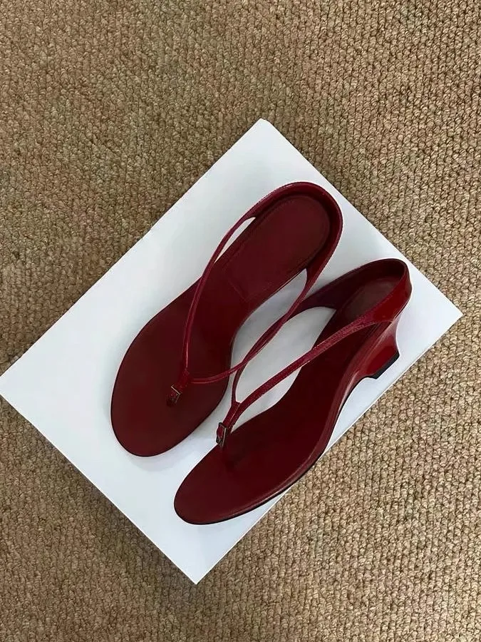 Wedge Heel Soft Leather Red Flip-Flops Outdoor Retro Thong Thin-Strap Sandals Open-Toe Comfortable Simple Women's Shoes
Wedge Heel Soft Leather Red Flip-Flops Outdoor Retro Thong Thin-Strap Sandals Open-Toe Comfortable Simple Women's Shoes