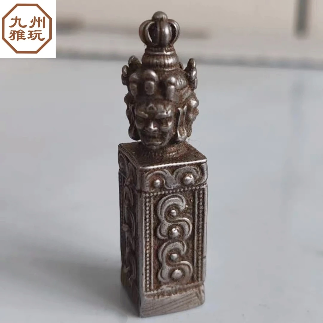 Tibet Tibetan Old Sky Iron French Seal Dharma Artifact Vajra Pestle Nepalese Handmade Iron Pendant
Tibet Tibetan Old Sky Iron French Seal Dharma Artifact Vajra Pestle Nepalese Handmade Iron Pendant