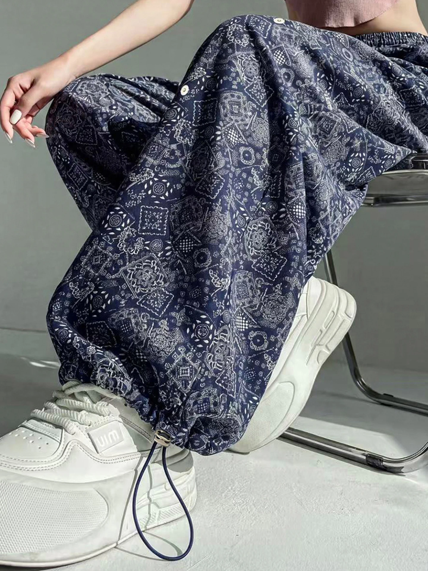 Retro Print Wide Leg Workwear Pants Women Summer Style High Waist Loose Casual Straight Leg Sports Trousers Quick Dry
Retro Print Wide Leg Workwear Pants Women Summer Style High Waist Loose Casual Straight Leg Sports Trousers Quick Dry