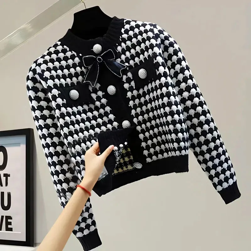 New Korean Women Short Sweaters Cardigans Jacket Fashion Knitwear Spring Autumn Long Sleeve Bow Diamonds Casual Sweaters Coats
New Korean Women Short Sweaters Cardigans Jacket Fashion Knitwear Spring Autumn Long Sleeve Bow Diamonds Casual Sweaters Coats