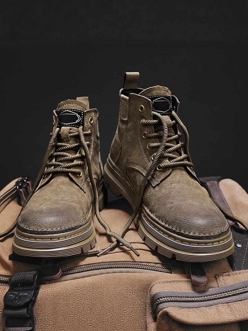 British Style High Top Boots Men's Winter Outdoor Sports Climbing Desert Soft Bottom Leather Surface Work Boots
British Style High Top Boots Men's Winter Outdoor Sports Climbing Desert Soft Bottom Leather Surface Work Boots