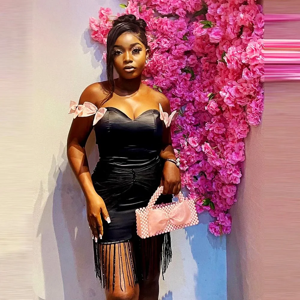 Black Sexy Cocktail Dresses With Bows Beads Tassels Off The Shoulder Mermaid Prom Dress Short Birthday Gowns Christams Vestidos
Black Sexy Cocktail Dresses With Bows Beads Tassels Off The Shoulder Mermaid Prom Dress Short Birthday Gowns Christams Vestidos