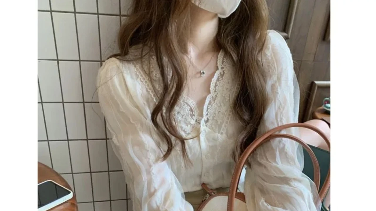 Элегантная кружевная блузка женская, мягкая универсальная шифоновая рубашка, осенняя новинка, милый уникальный стиль
Элегантная кружевная блузка женская, мягкая универсальная шифоновая рубашка, осенняя новинка, милый уникальный стиль