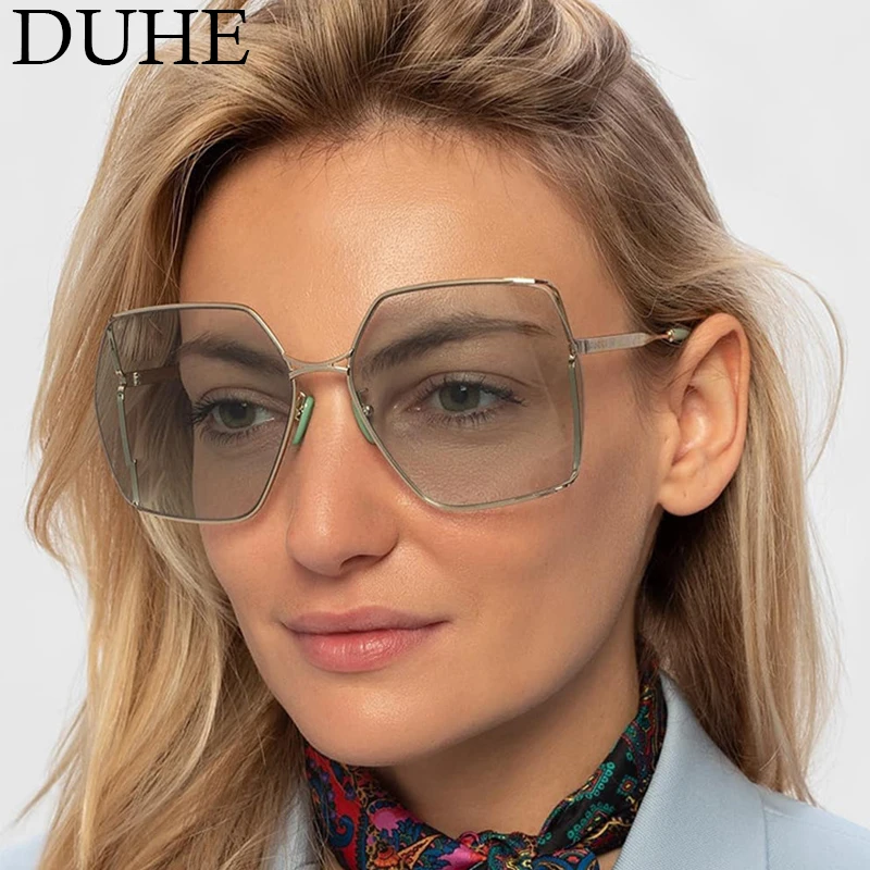Модные женские солнцезащитные очки в большой металлической оправе в стиле ретро, индивидуальная одежда, повседневные солнцезащитные очки, роскошный дизайн, солнцезащитные очки на клипсе DUHE
Модные женские солнцезащитные очки в большой металлической оправе в стиле ретро, индивидуальная одежда, повседневные солнцезащитные очки, роскошный дизайн, солнцезащитные очки на клипсе DUHE