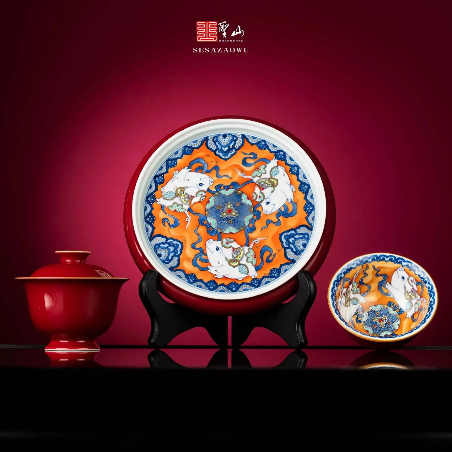 Xunzhen Tang High-Temerature Ruby Hand-Painted Blue White Alum Red Gold Silver Inlaying Ceramic Tea Set With Lid Bowl And
Xunzhen Tang High-Temerature Ruby Hand-Painted Blue White Alum Red Gold Silver Inlaying Ceramic Tea Set With Lid Bowl And